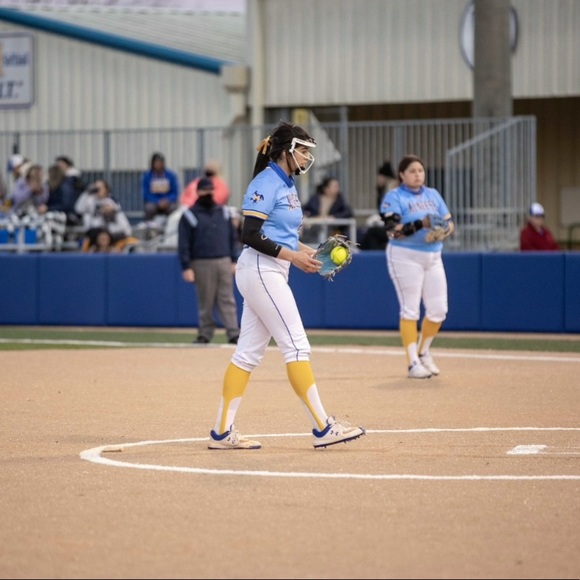 Meet your Posher, Saleen - Picture 2 of 3